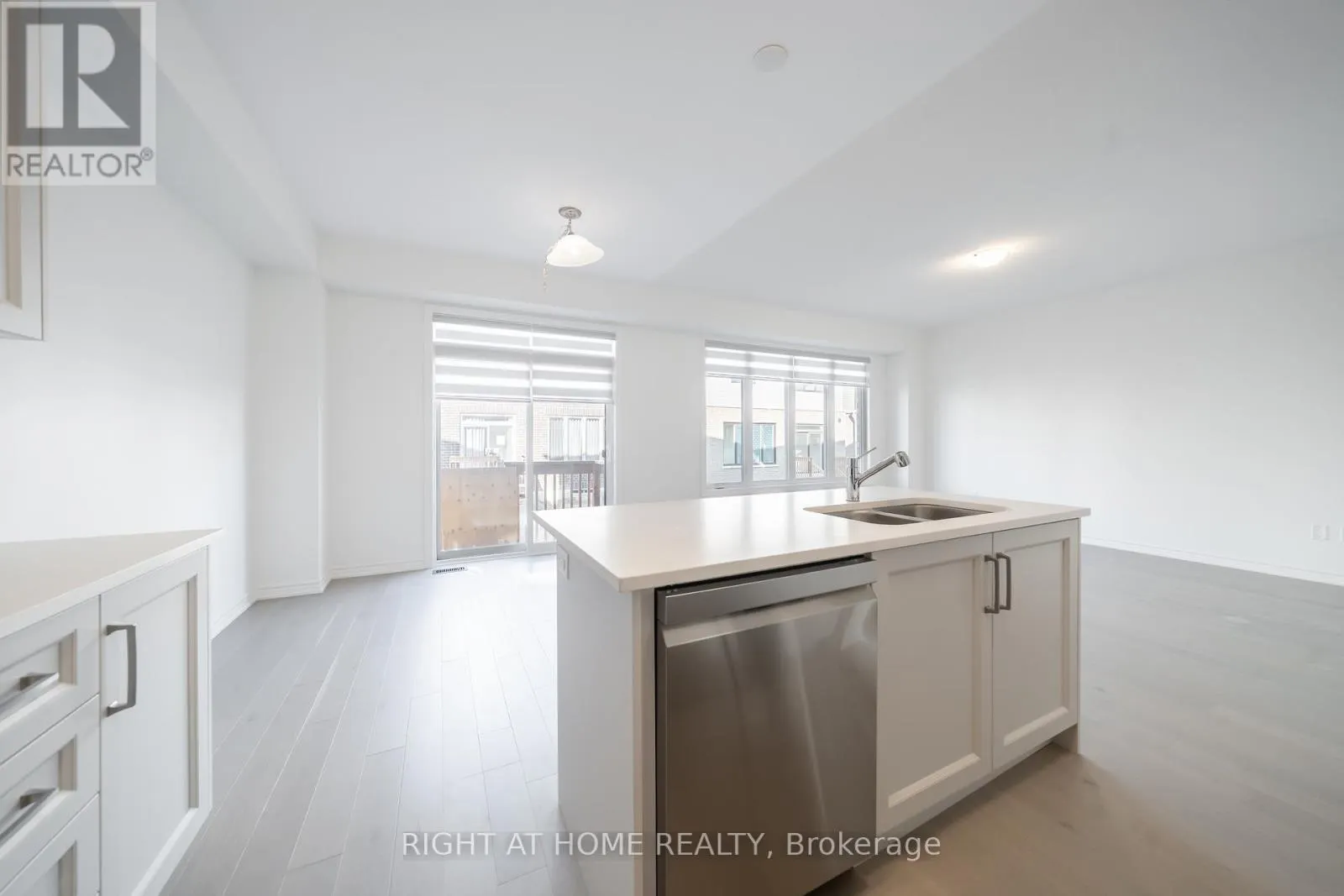26 WEST OAK TRAIL