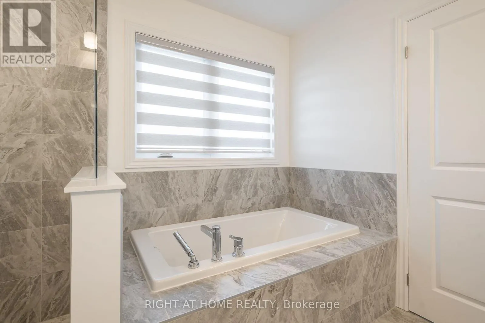 26 WEST OAK TRAIL