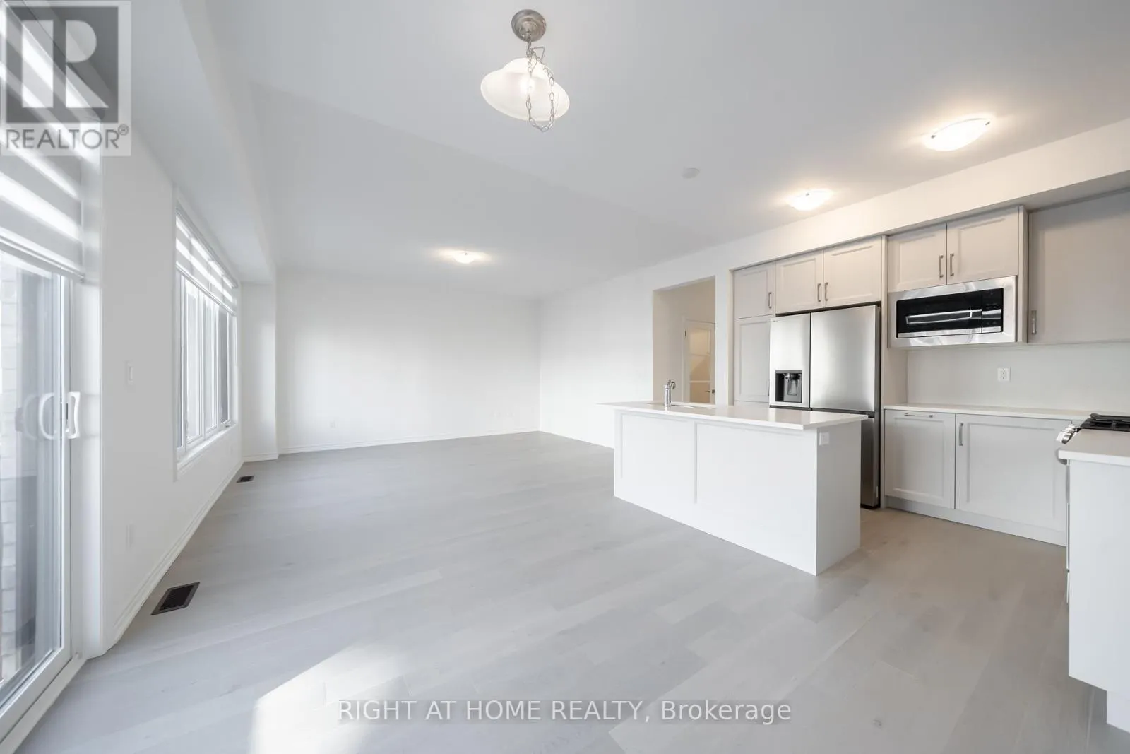 26 WEST OAK TRAIL