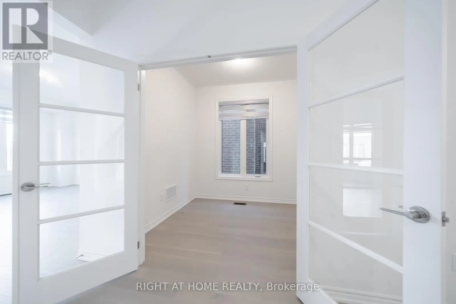 26 WEST OAK TRAIL