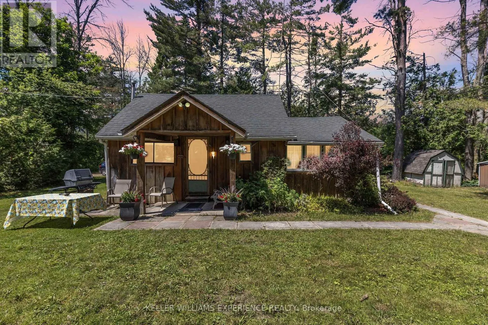 10 SIMCOE ROAD