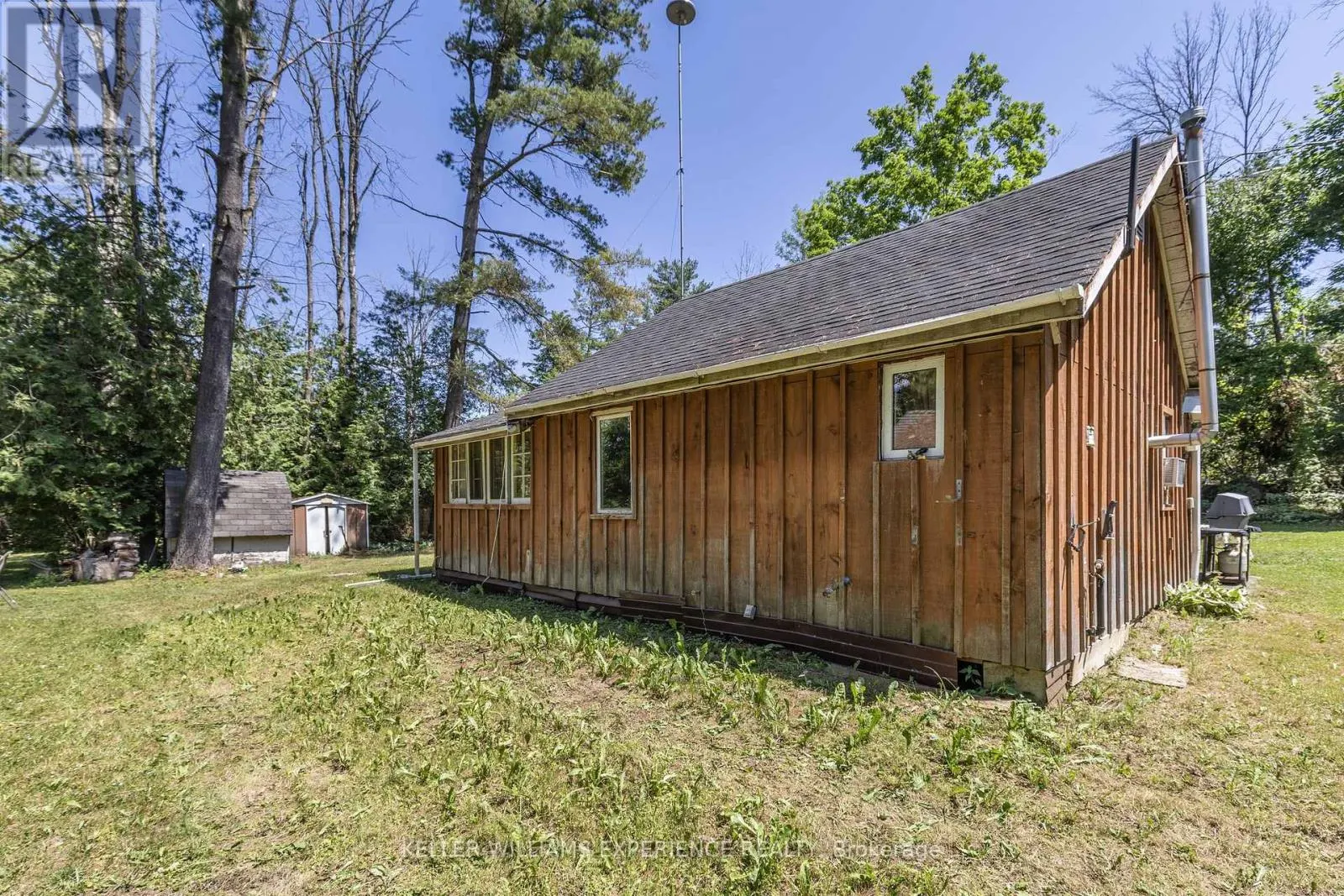 10 SIMCOE ROAD