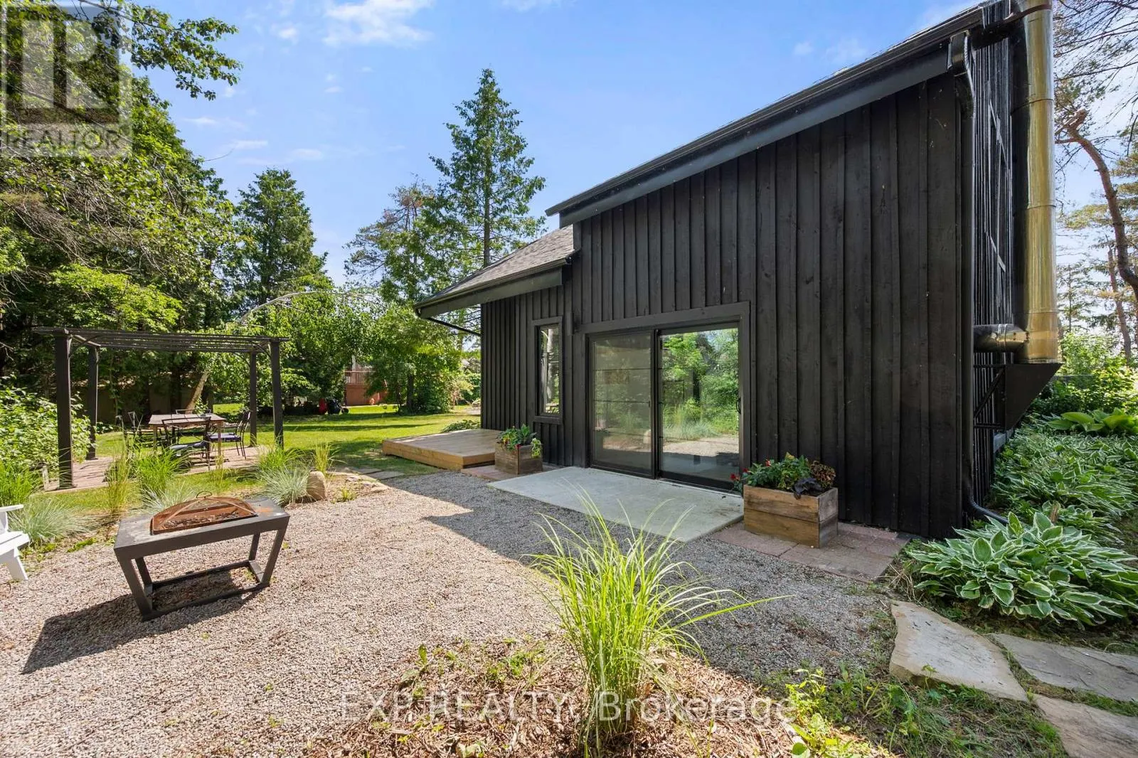 24 SHELSWELL BOULEVARD