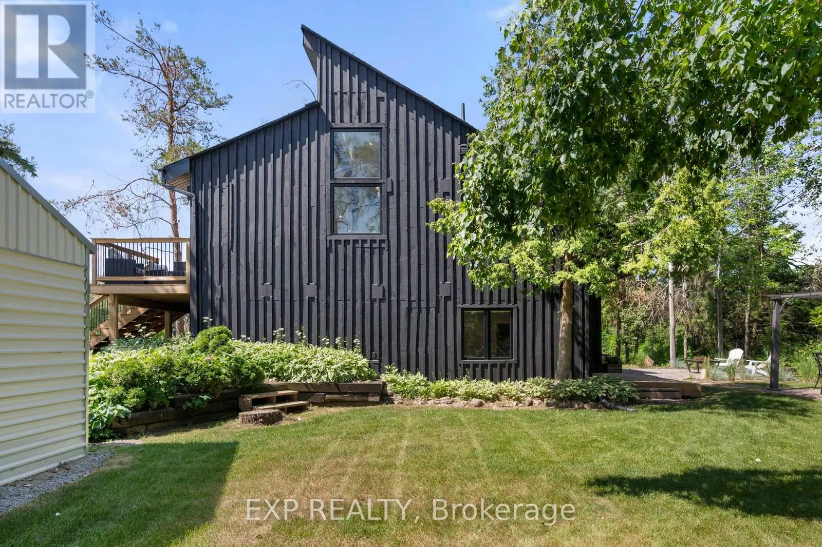 24 SHELSWELL BOULEVARD