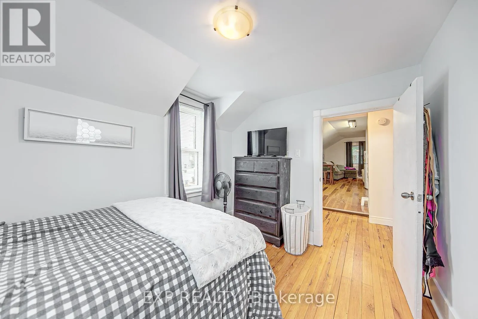 2 FRANCIS STREET E