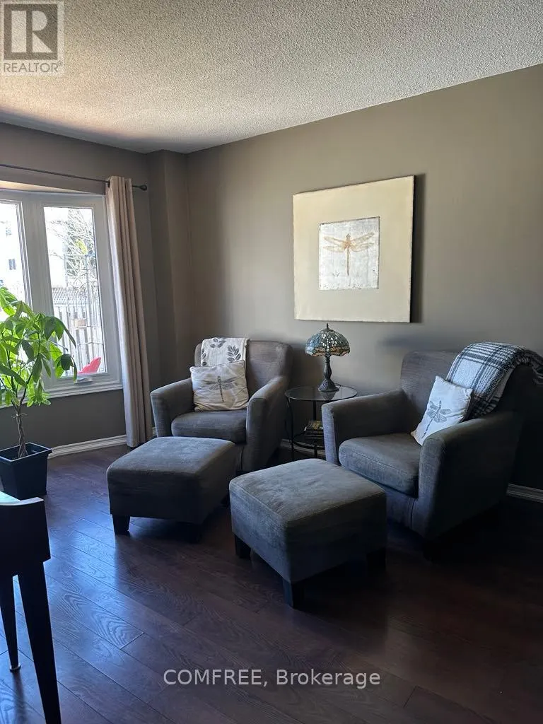 61 CARRUTHERS CRESCENT