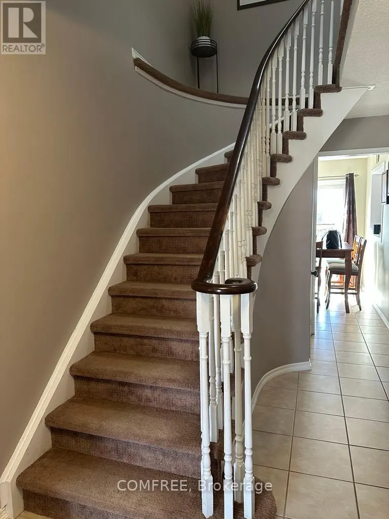 61 CARRUTHERS CRESCENT