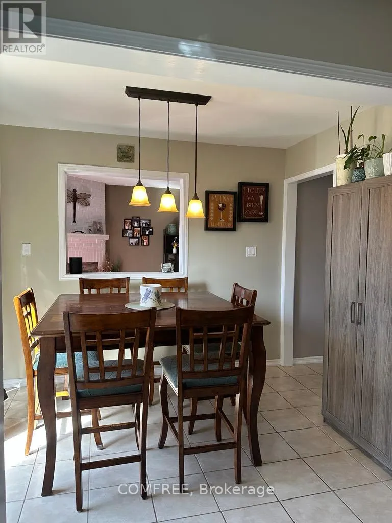 61 CARRUTHERS CRESCENT