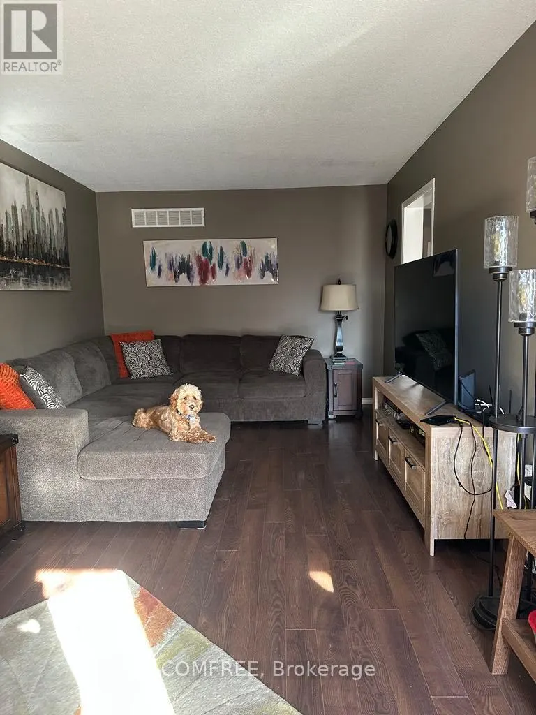 61 CARRUTHERS CRESCENT