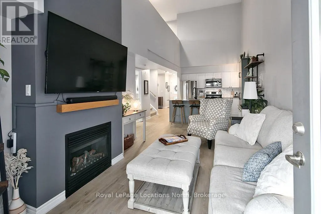 305 - 3 BRANDY LANE DRIVE, #305