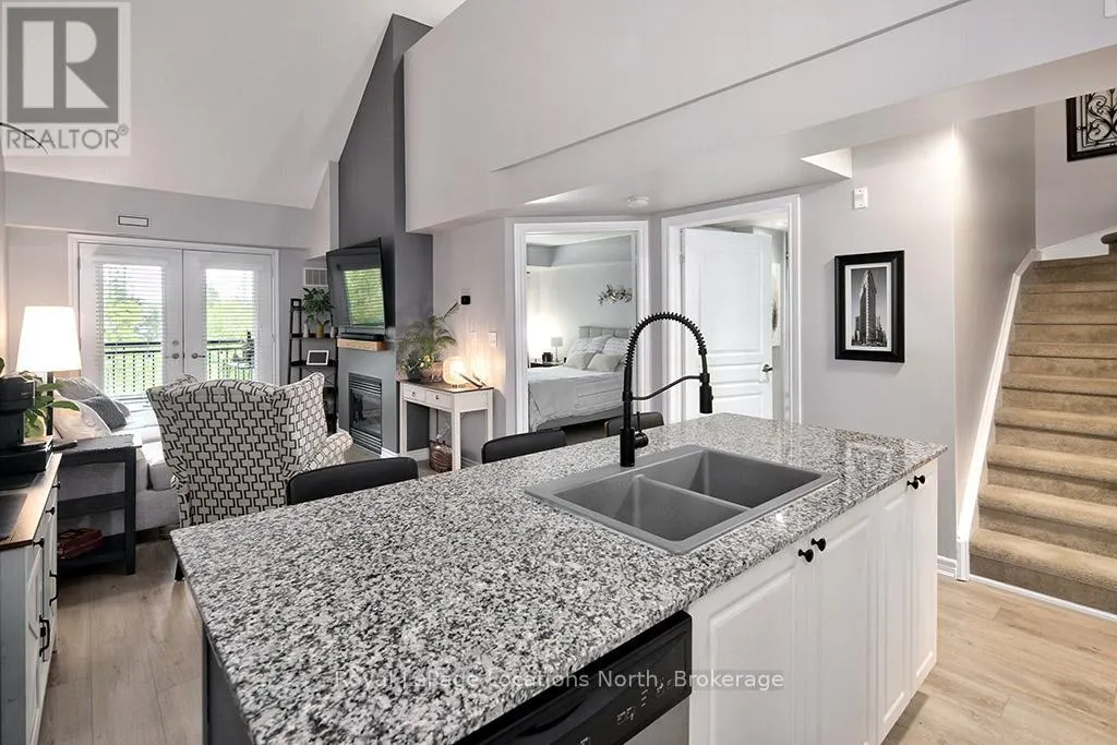 305 - 3 BRANDY LANE DRIVE, #305