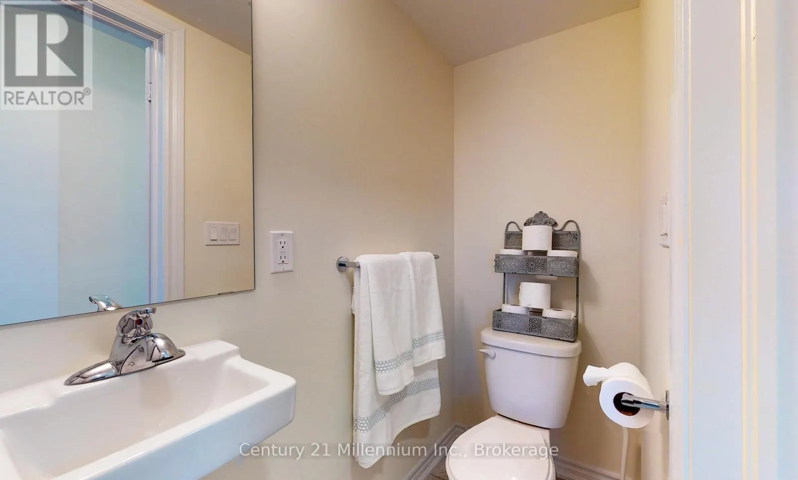 205 - 6 ANCHORAGE CRESCENT, #205