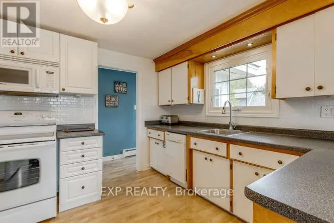 304 CHAMPLAIN ROAD