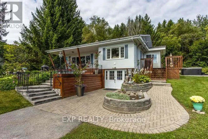 304 CHAMPLAIN ROAD