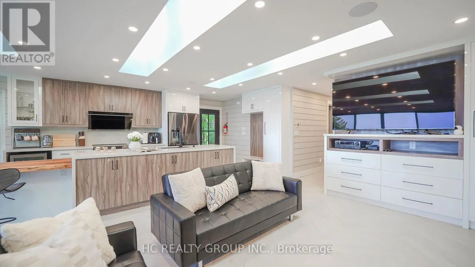 456 SILVER BIRCH DRIVE