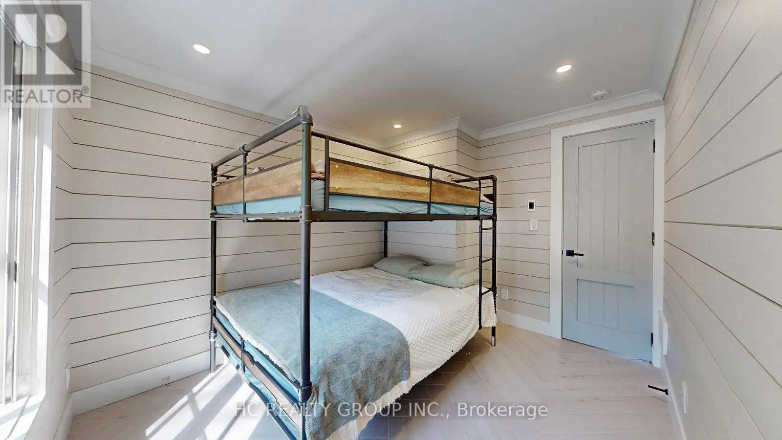 456 SILVER BIRCH DRIVE