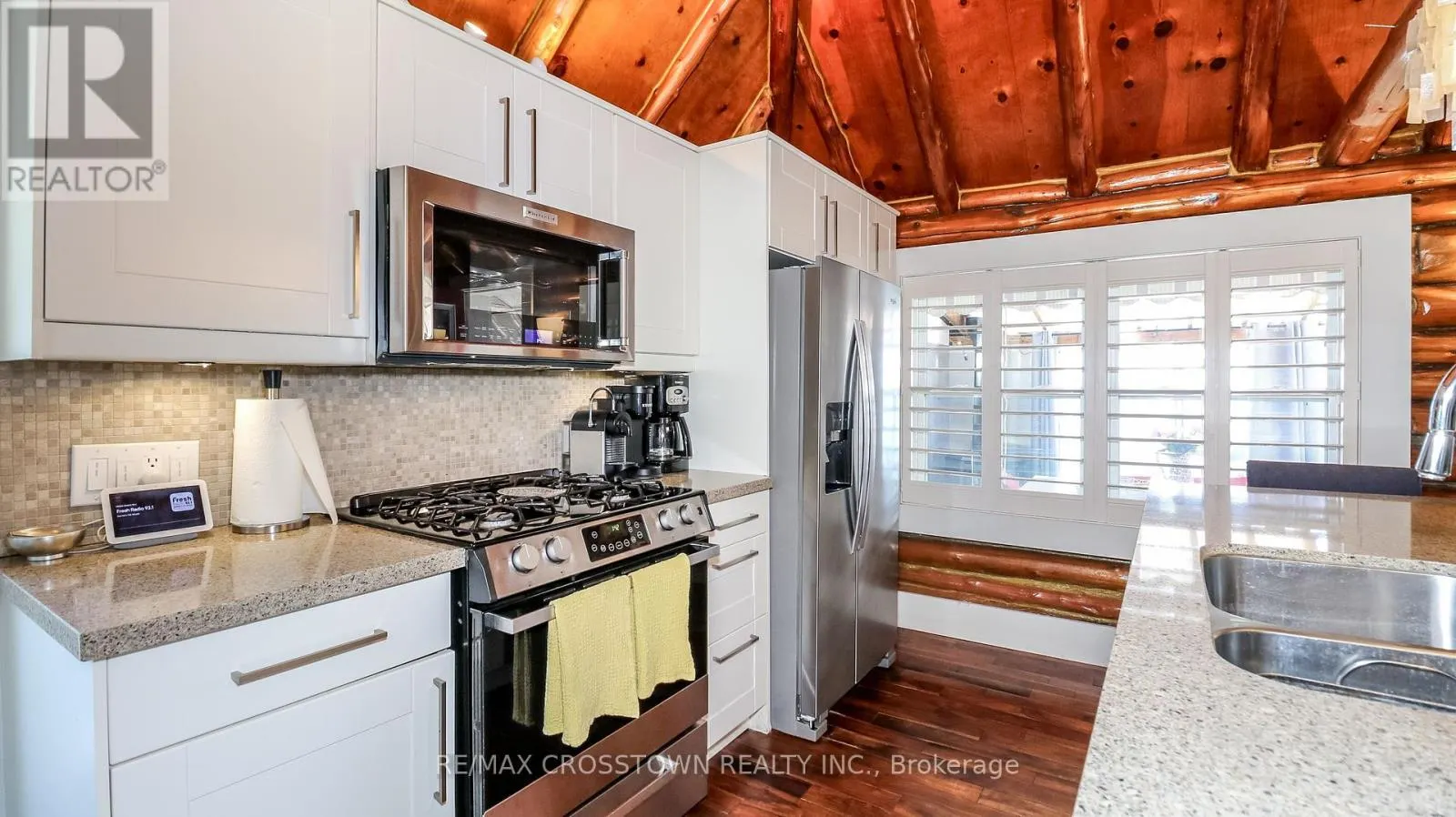 3756 GLENREST DRIVE