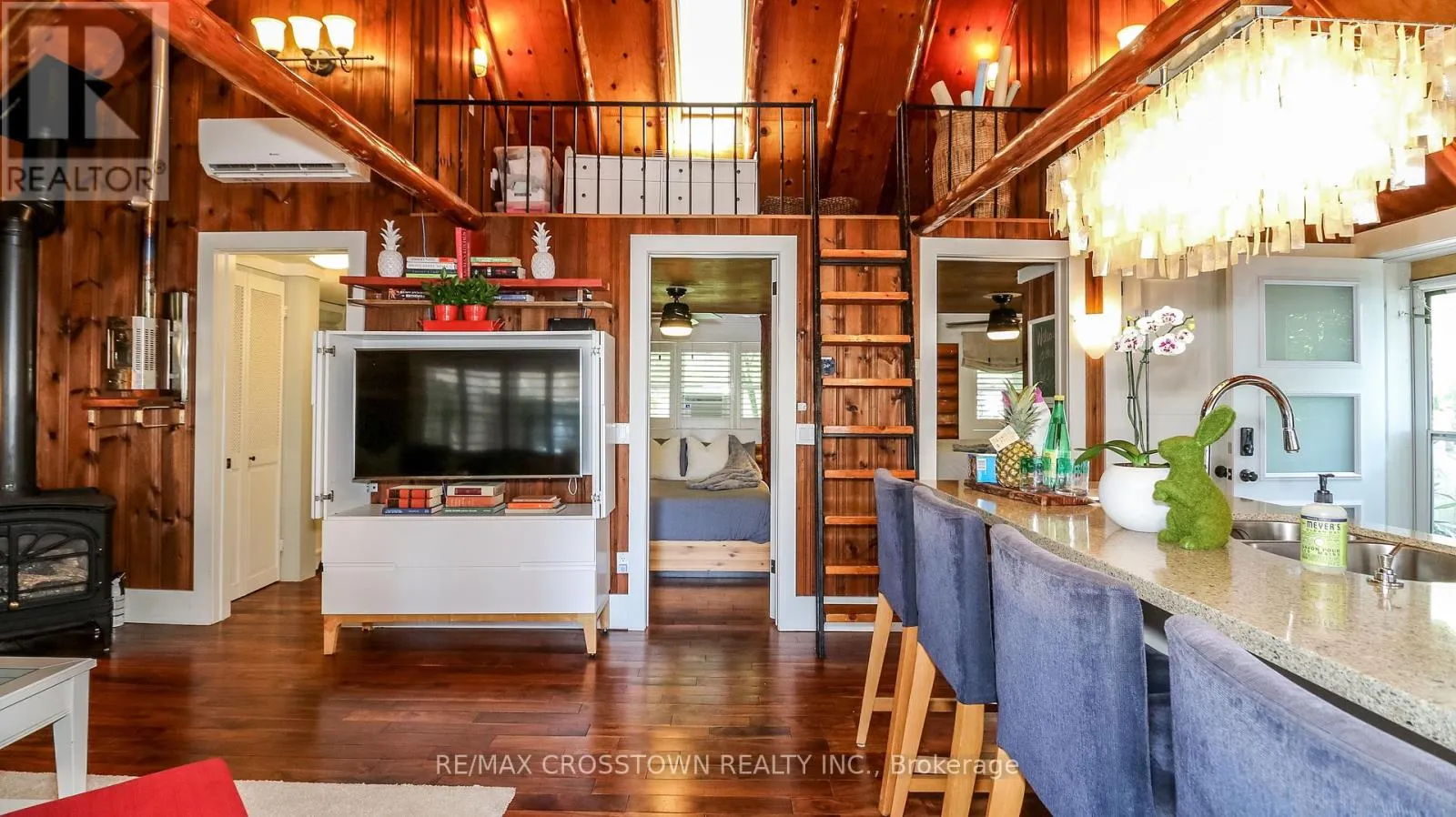 3756 GLENREST DRIVE