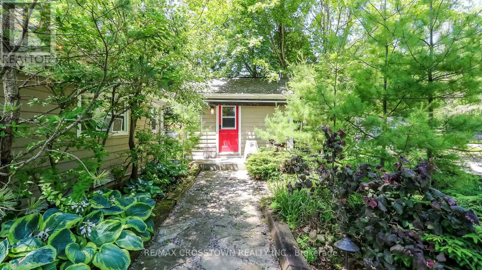 3756 GLENREST DRIVE