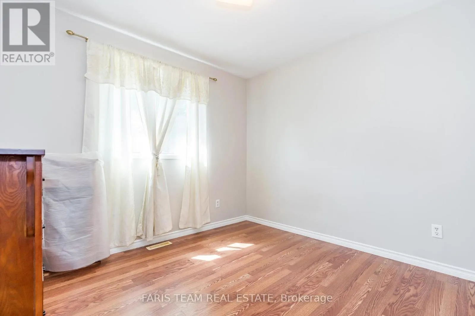 1059 GLEN MHOR CRESCENT
