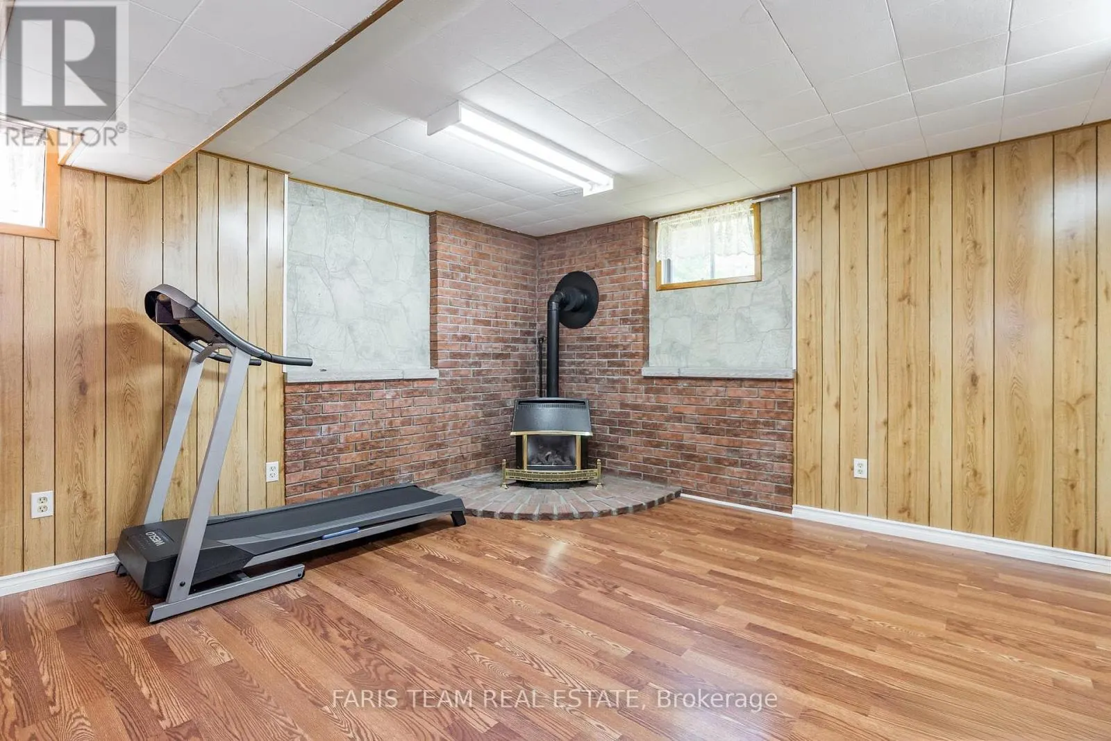 1059 GLEN MHOR CRESCENT