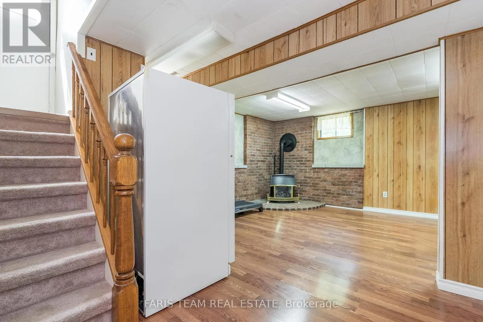 1059 GLEN MHOR CRESCENT