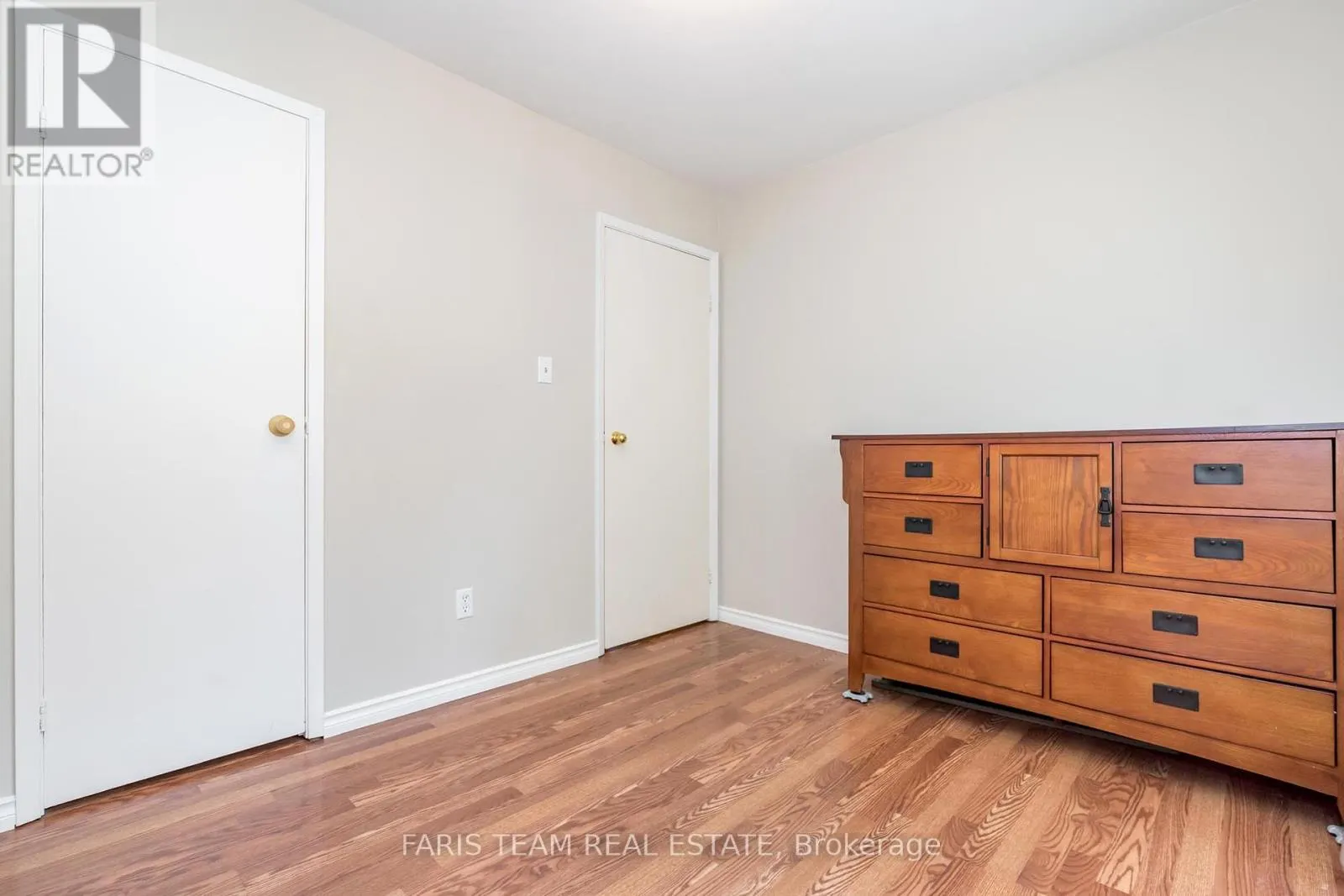 1059 GLEN MHOR CRESCENT
