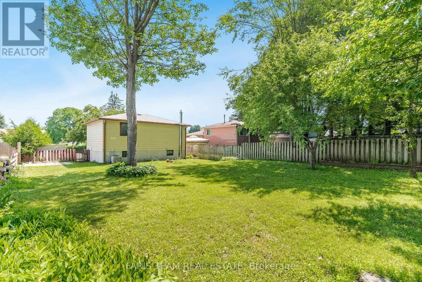 1059 GLEN MHOR CRESCENT