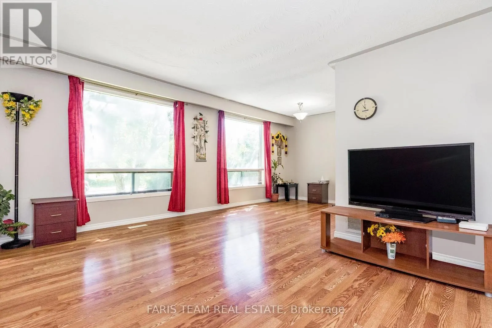 1059 GLEN MHOR CRESCENT
