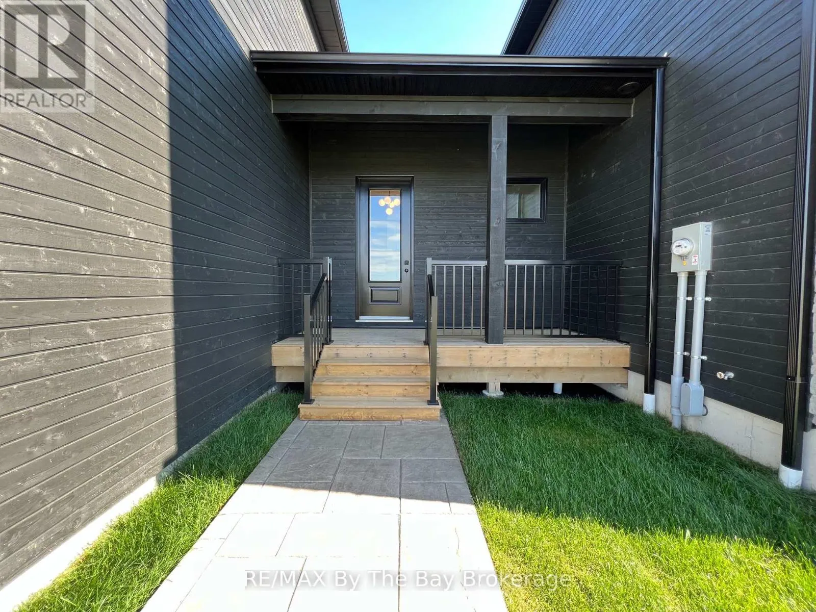 14 RAINTREE COURT