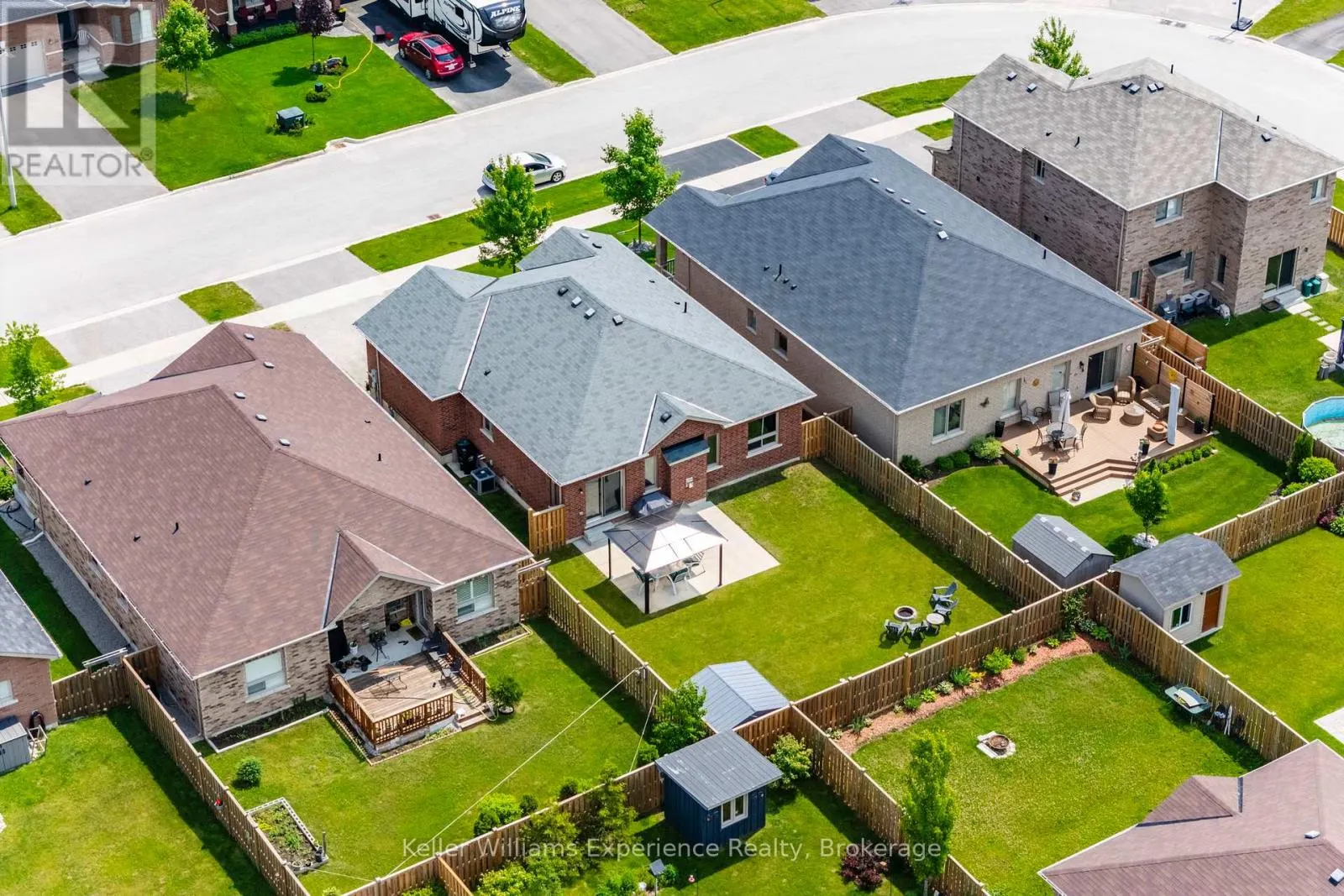 32 HATTON DRIVE
