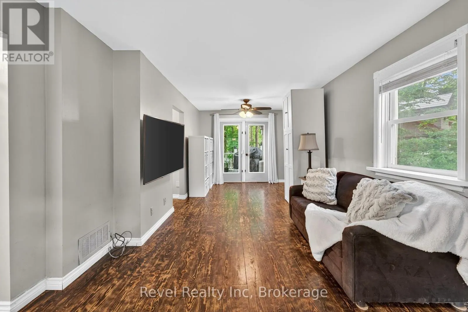 6 BAYSIDE ROAD