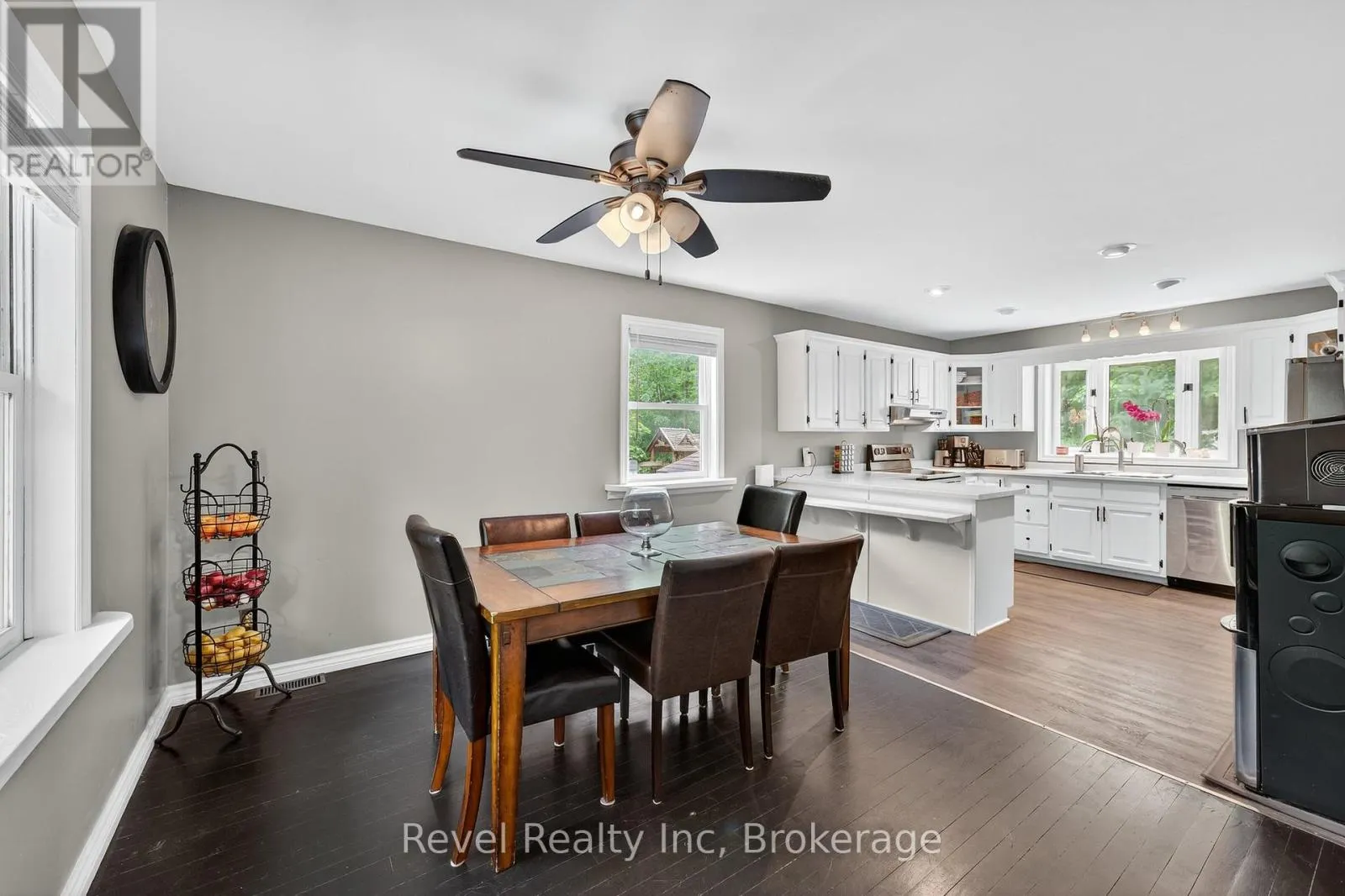 6 BAYSIDE ROAD