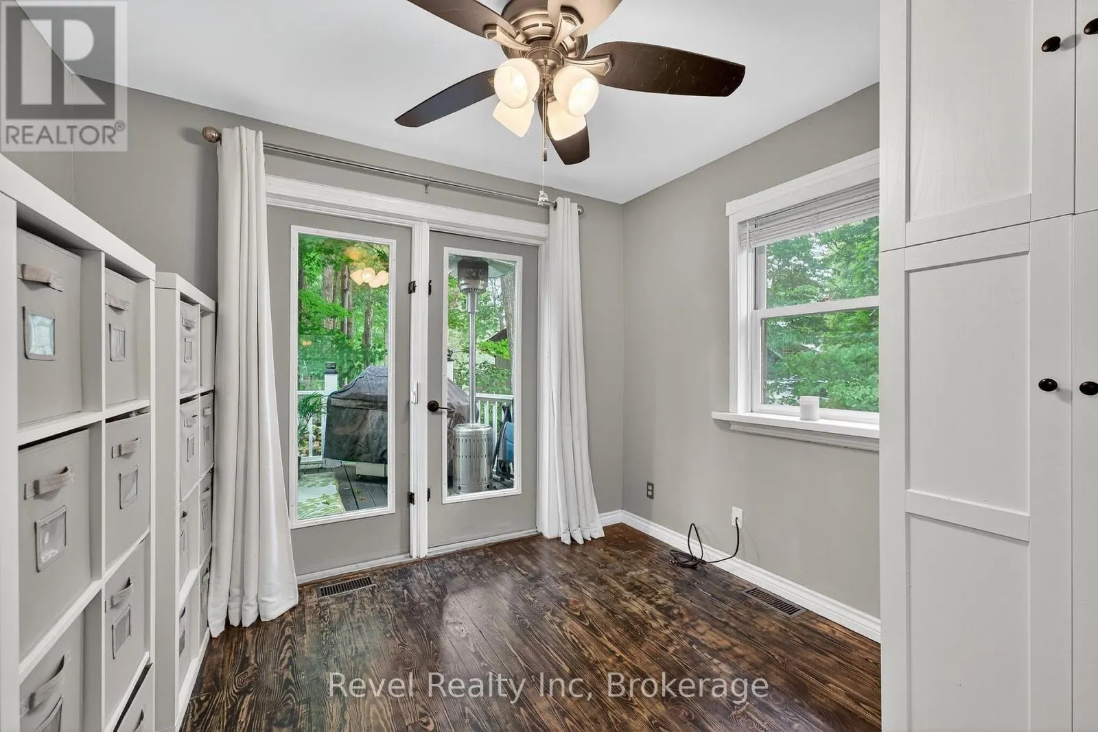 6 BAYSIDE ROAD