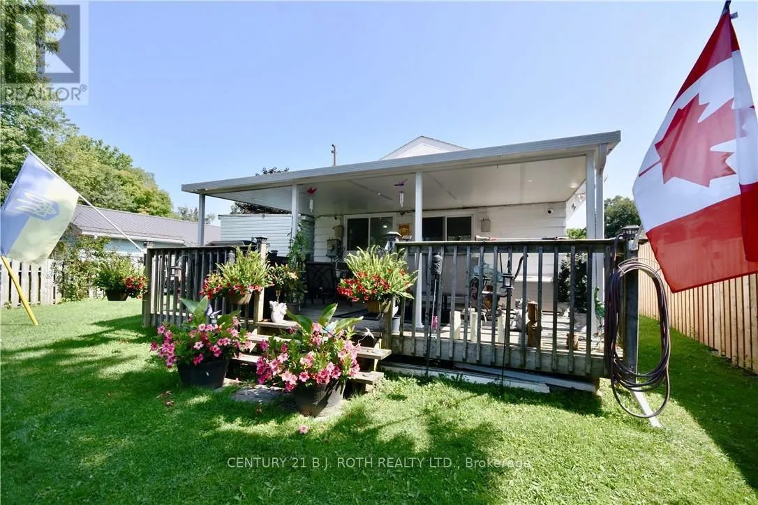 624 BAYVIEW DRIVE