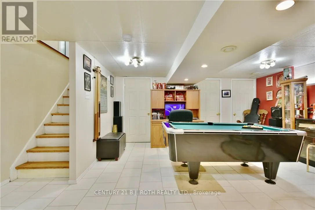 624 BAYVIEW DRIVE
