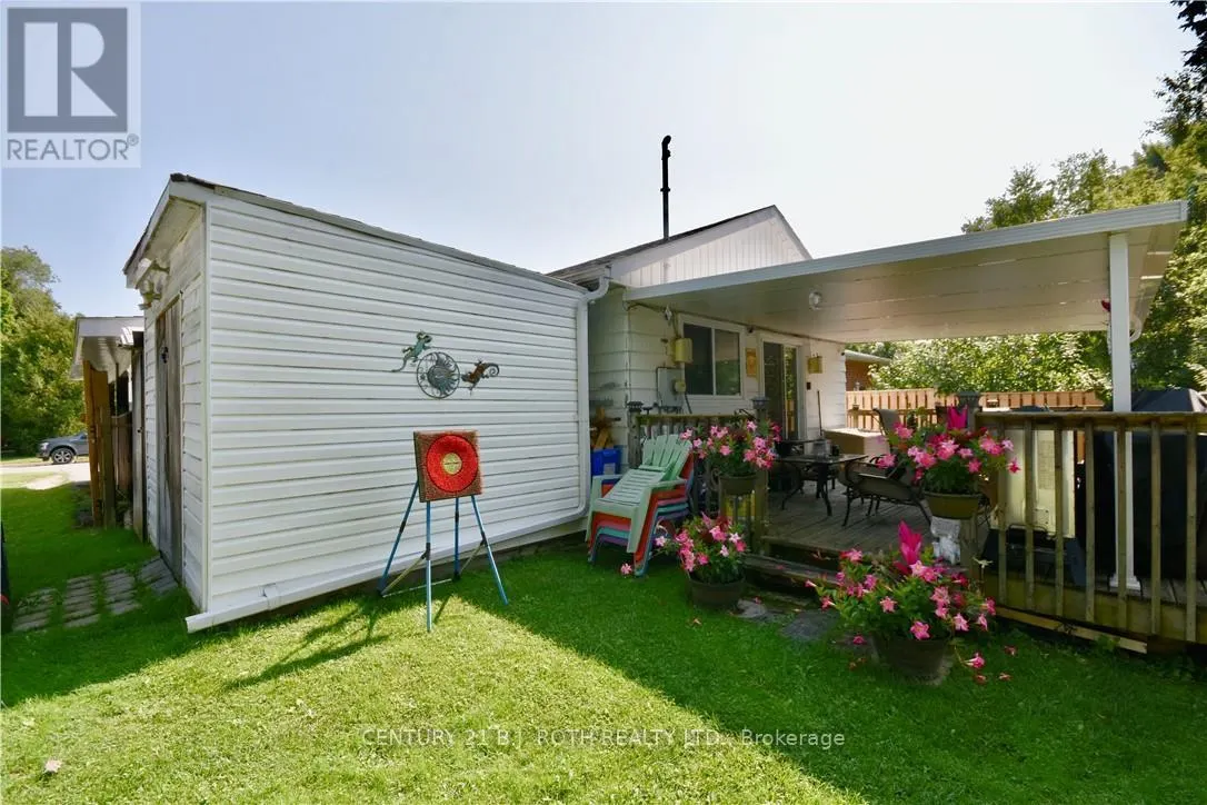 624 BAYVIEW DRIVE