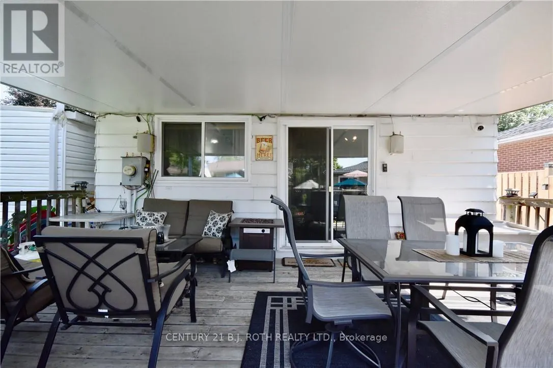 624 BAYVIEW DRIVE
