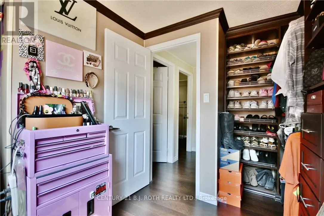 624 BAYVIEW DRIVE