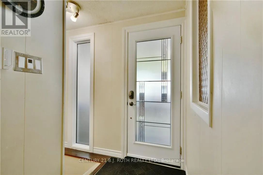 624 BAYVIEW DRIVE