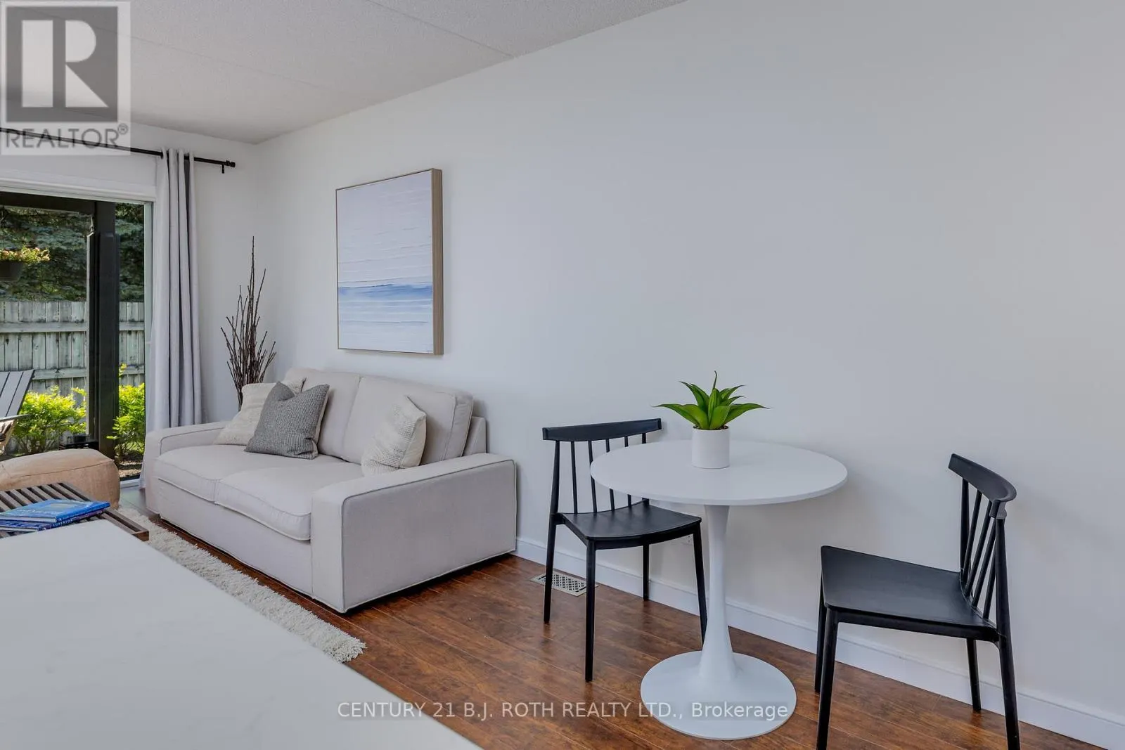 288 MARINERS WAY