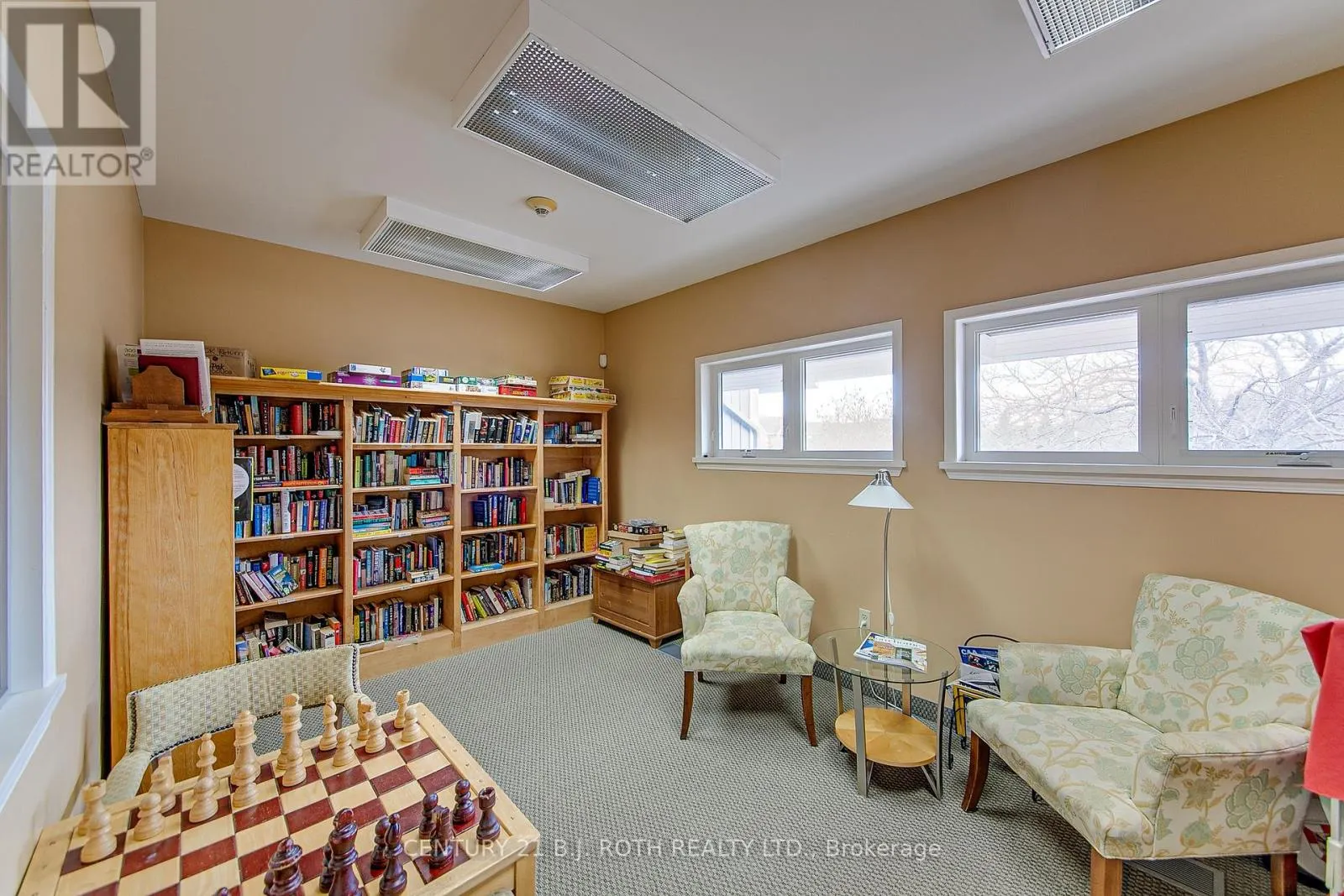 288 MARINERS WAY