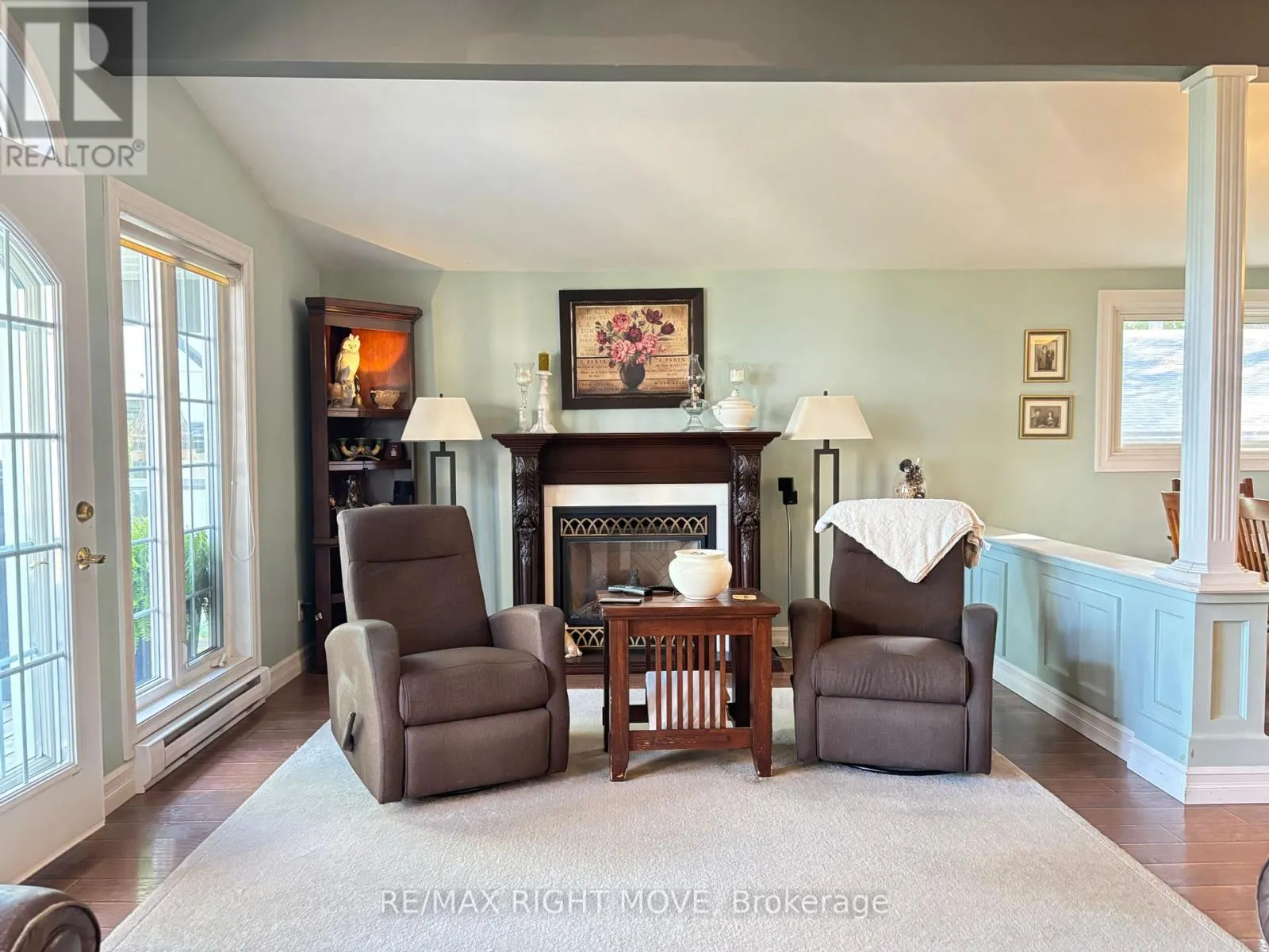 1185 WOODLAND DRIVE