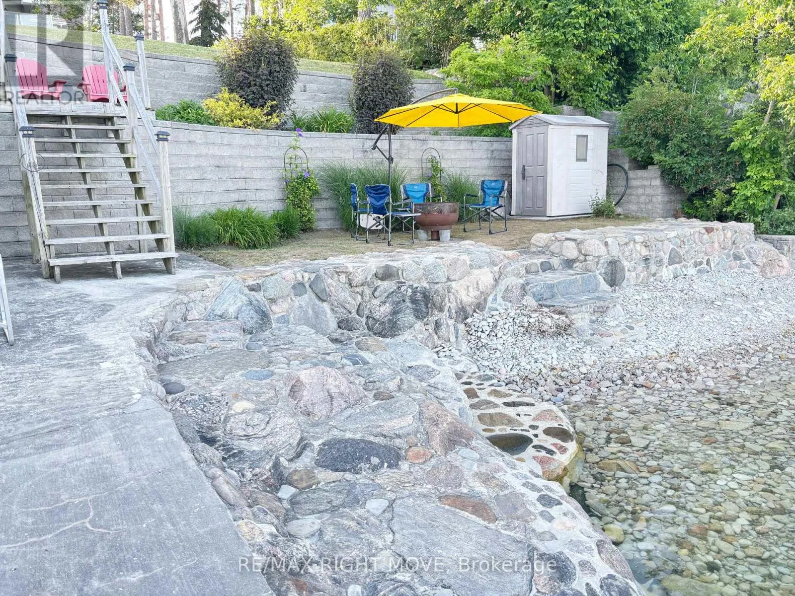 1185 WOODLAND DRIVE