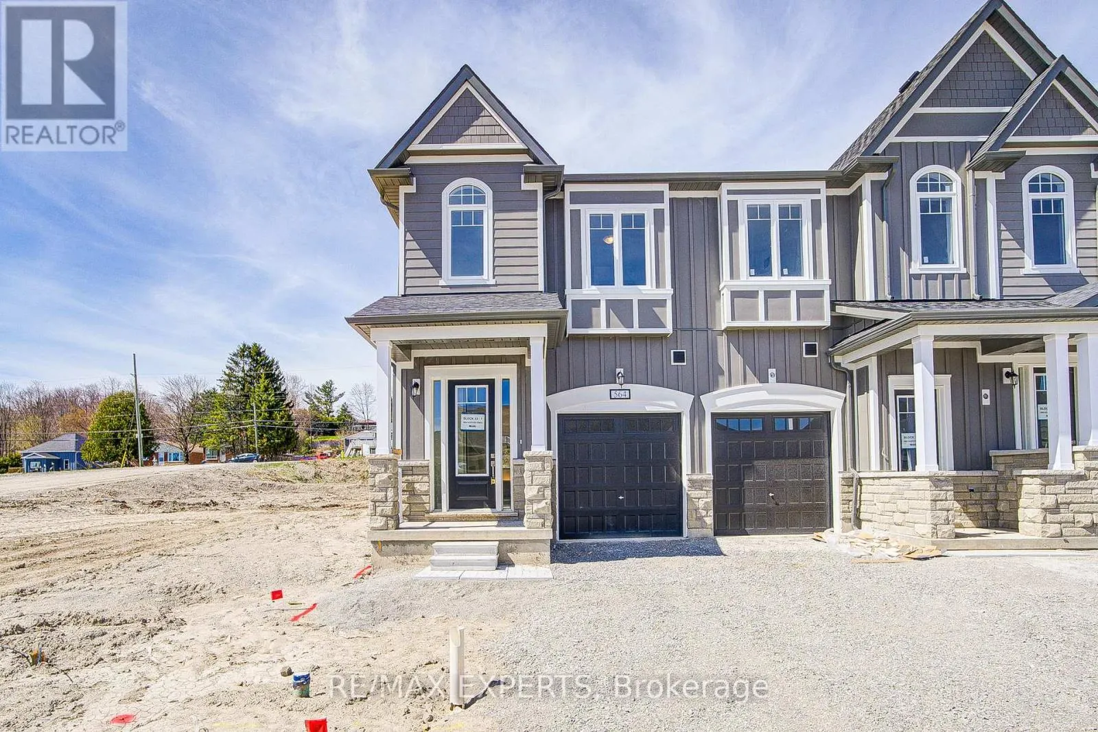 564 HUDSON CRESCENT