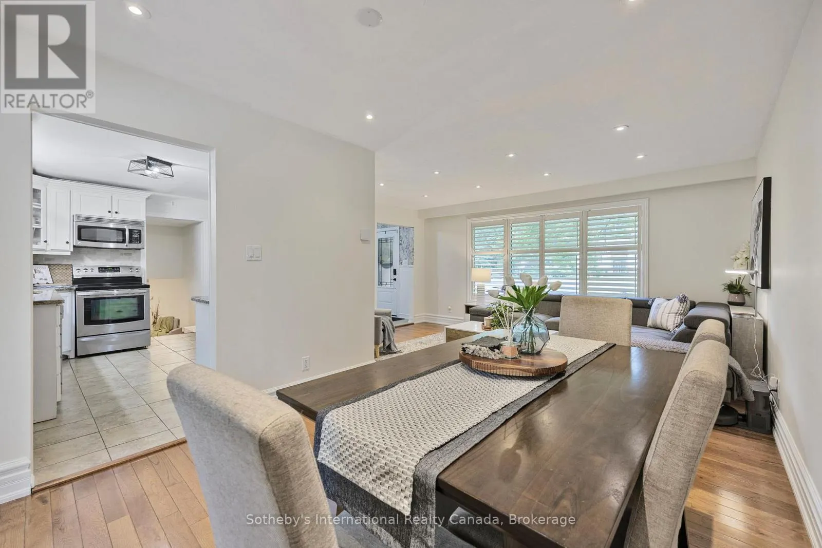 4 PEACHER STREET