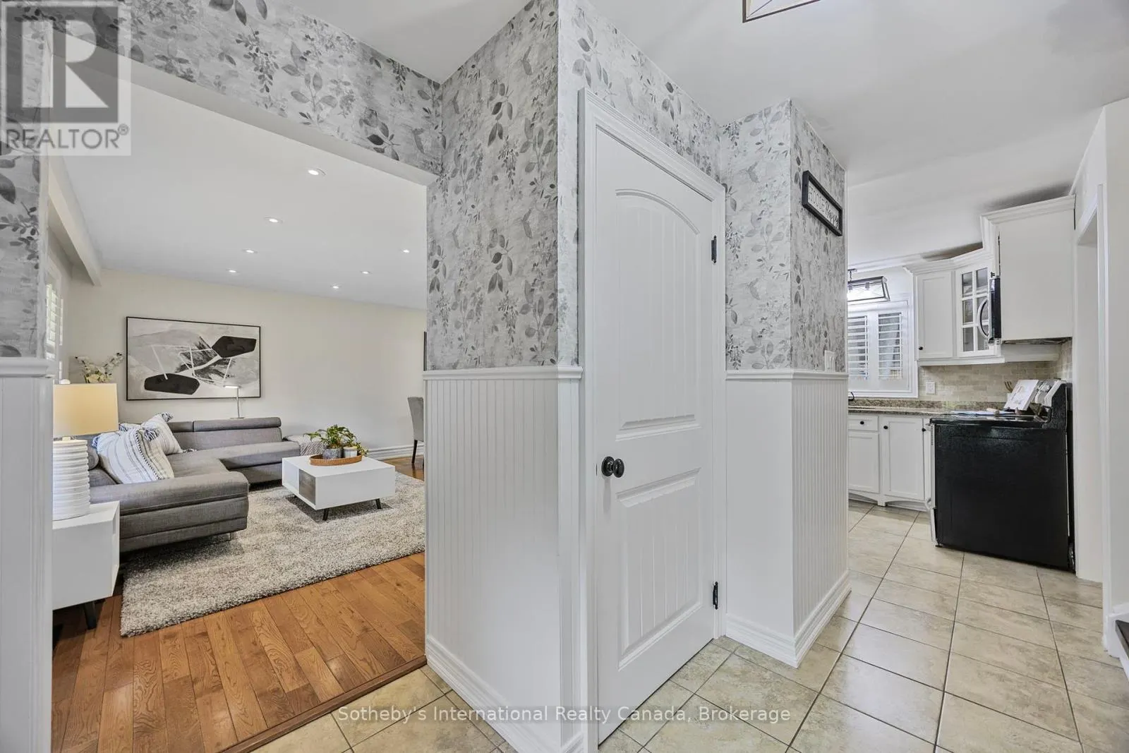 4 PEACHER STREET