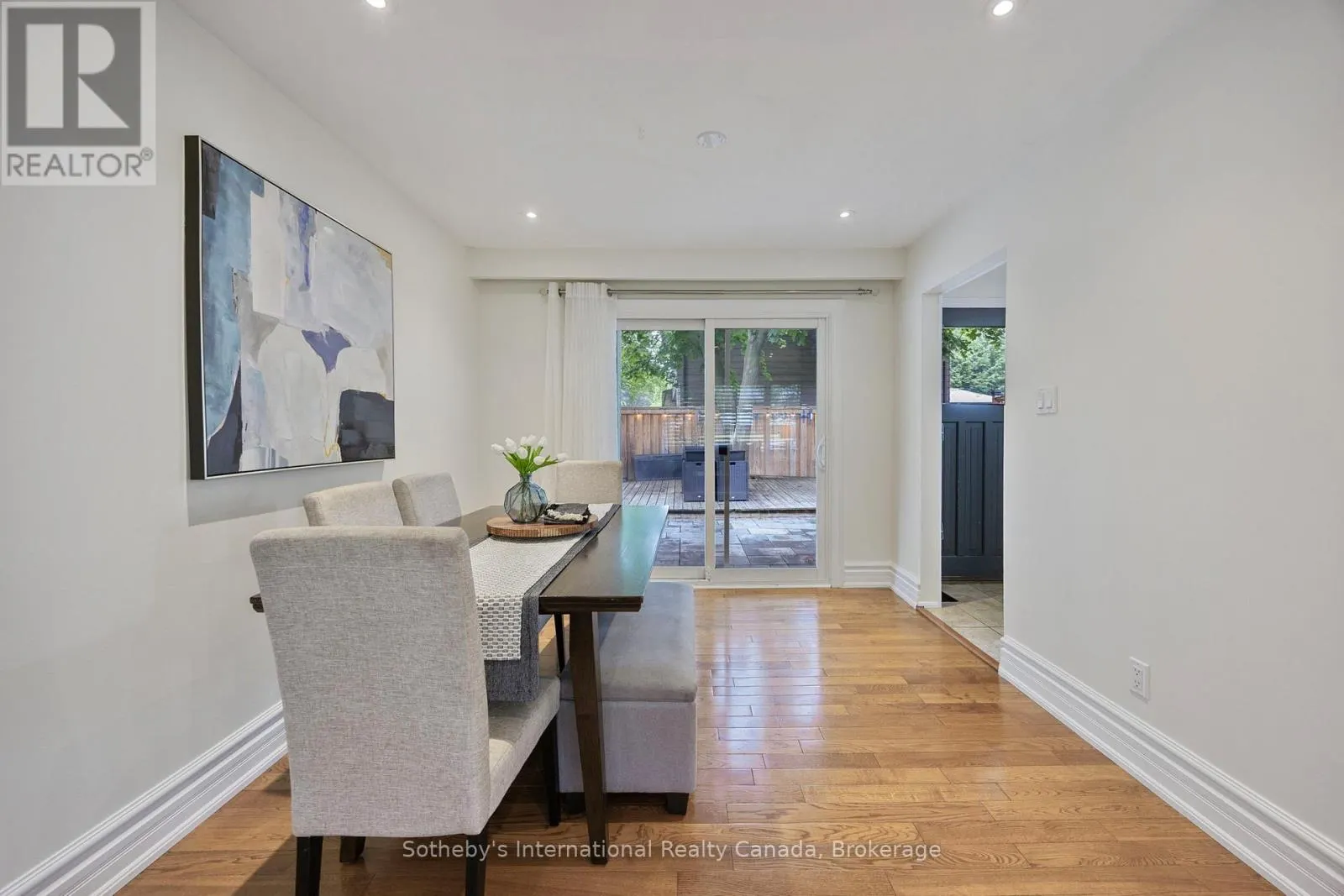 4 PEACHER STREET