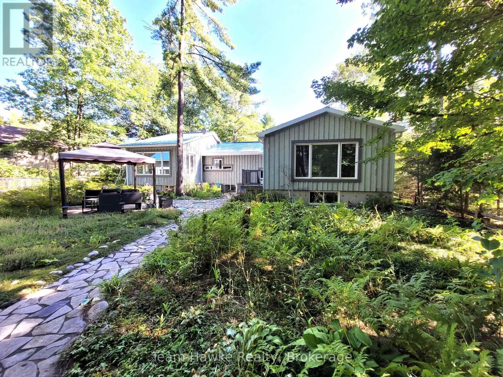 36 ROSEMARY DRIVE