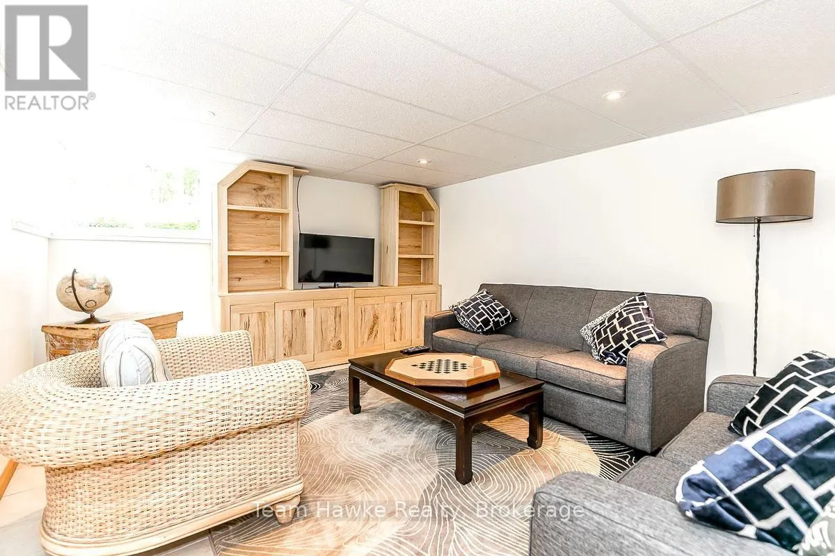 36 ROSEMARY DRIVE